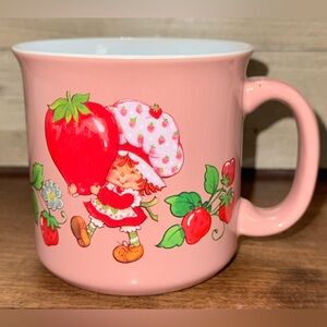 Super Cute 🥰 Strawberry 🍓 Shortcake 🍰 LIFE IS DELICIOUS Retro Style Coffee Mug